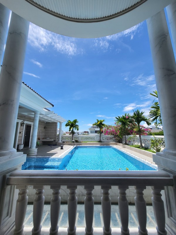 Bán villa hồ bơi Vũ Thành Năm 650m2 Hòa Xuân gần sông 45ty có TL