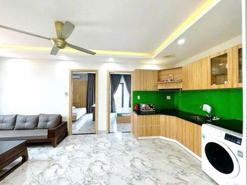 Bán Toà căn hộ 6 tầng Trần Khánh Dư sát biển Mỹ Khê 12 phòng doanh thu 75tr/th