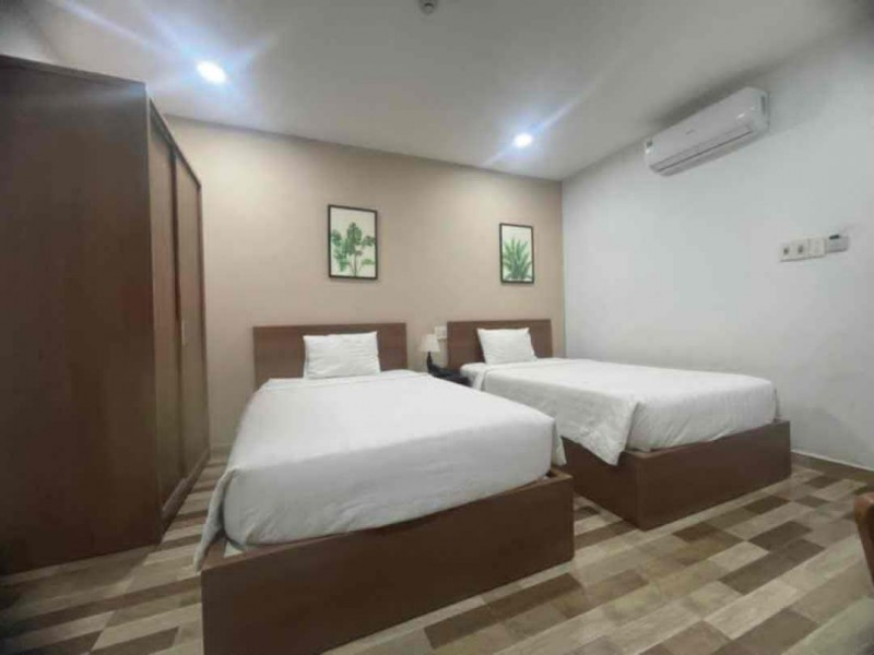 Gấp bán tòa căn hộ Núi Thành doanh thu 1ty5/năm 7 tầng, 262m2 ngang 8m xung quanh 5 trường ĐH lớn