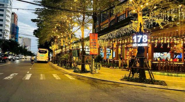 BÁN 4 TẦNG MẶT TIỀN KINH DOANH PHỐ HỒ NGHINH - SẴN DÒNG TIỀN