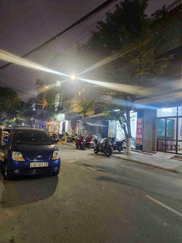 Bán Mặt tiền kinh doanh Đỗ Quang, Thanh Khê, khu vực đông đúc công nhân viên nhà nước