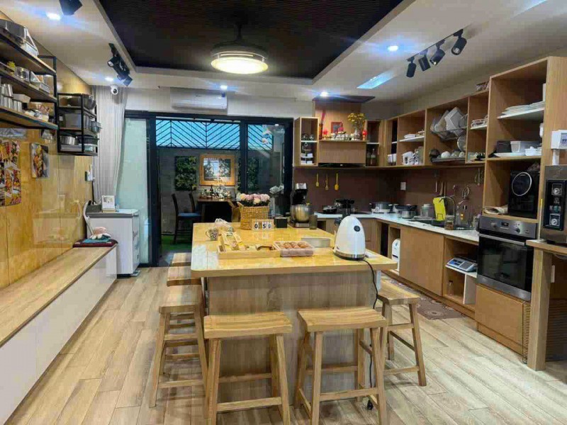 Bán nhà đẹp 3 tầng Thanh Lương 23 Hòa Xuân để lại nội thất cao cấp, gần cầu Nguyễn Tri Phương
