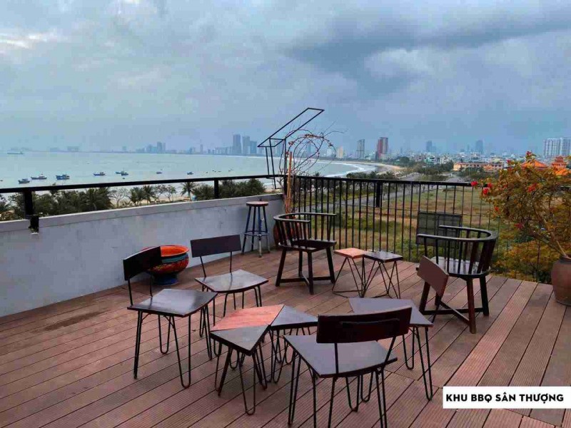 Bán toà căn hộ 6 tầng view biển Vũ Ngọc Nhạ dòng tiền 70tr/th
